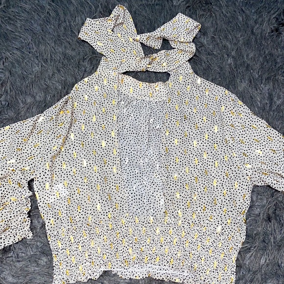 High Neck Sheet Blouse - Picture 2 of 3